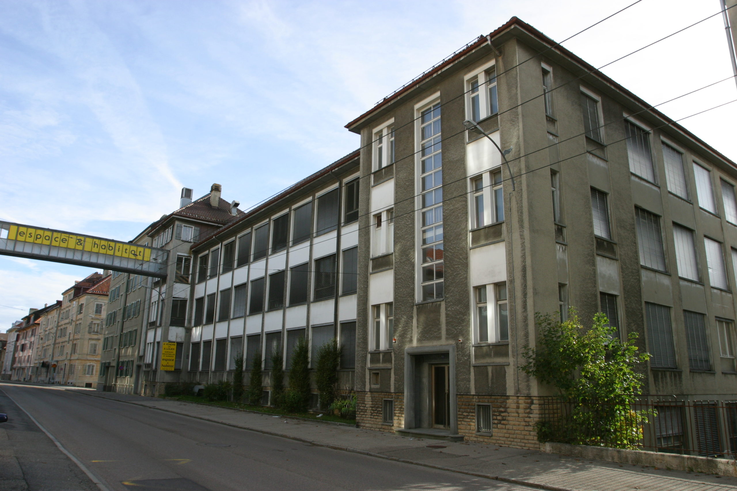 Locaux commerciaux.
