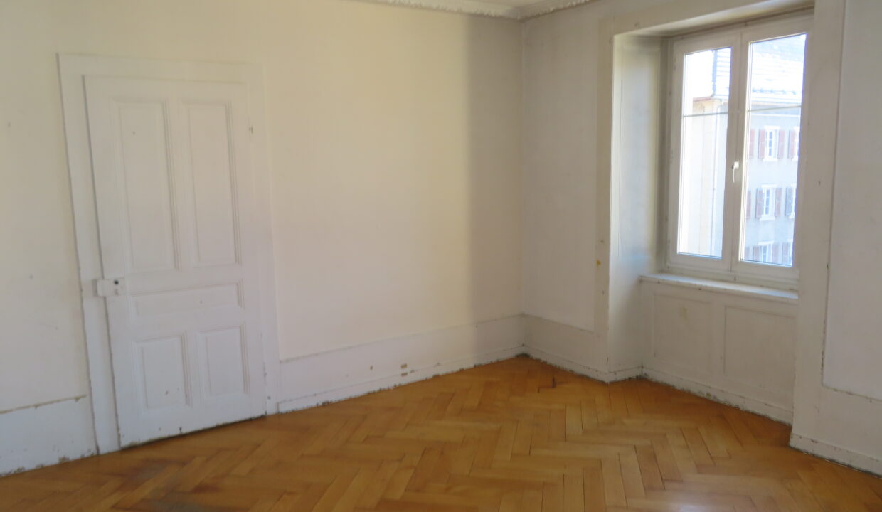 Appartement 7 pièces Place d'Arme 1A (16)